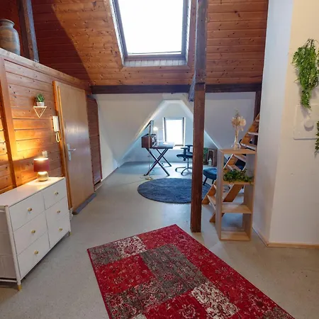 Charmantes 1-zimmer Loft - Parkplatz - Bushaltestelle Niefern-Öschelbronn